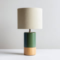 Lampada da tavolo in metallo e legno con paralume in tessuto 28x28x50 cm - verde e naturale - per illuminazione ambientale con stile moderno nordico